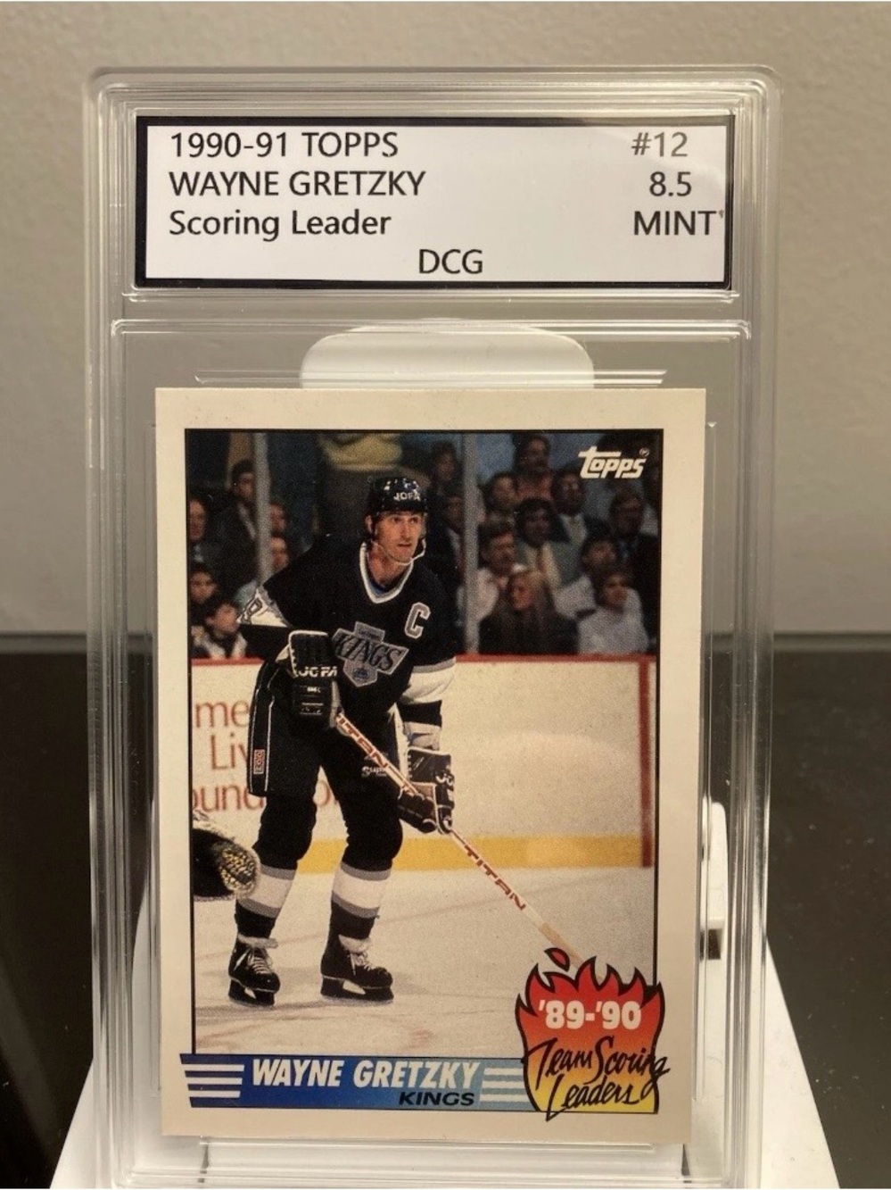 Topps Wayne Gretzky Hockey Card - Black, White, Blue